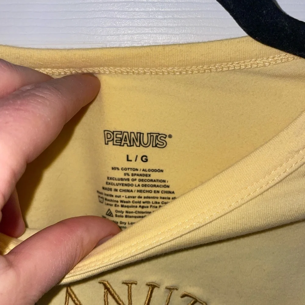 Peanuts Yellow Snoopy Girls T-Shirt Large - Picture 3 of 4